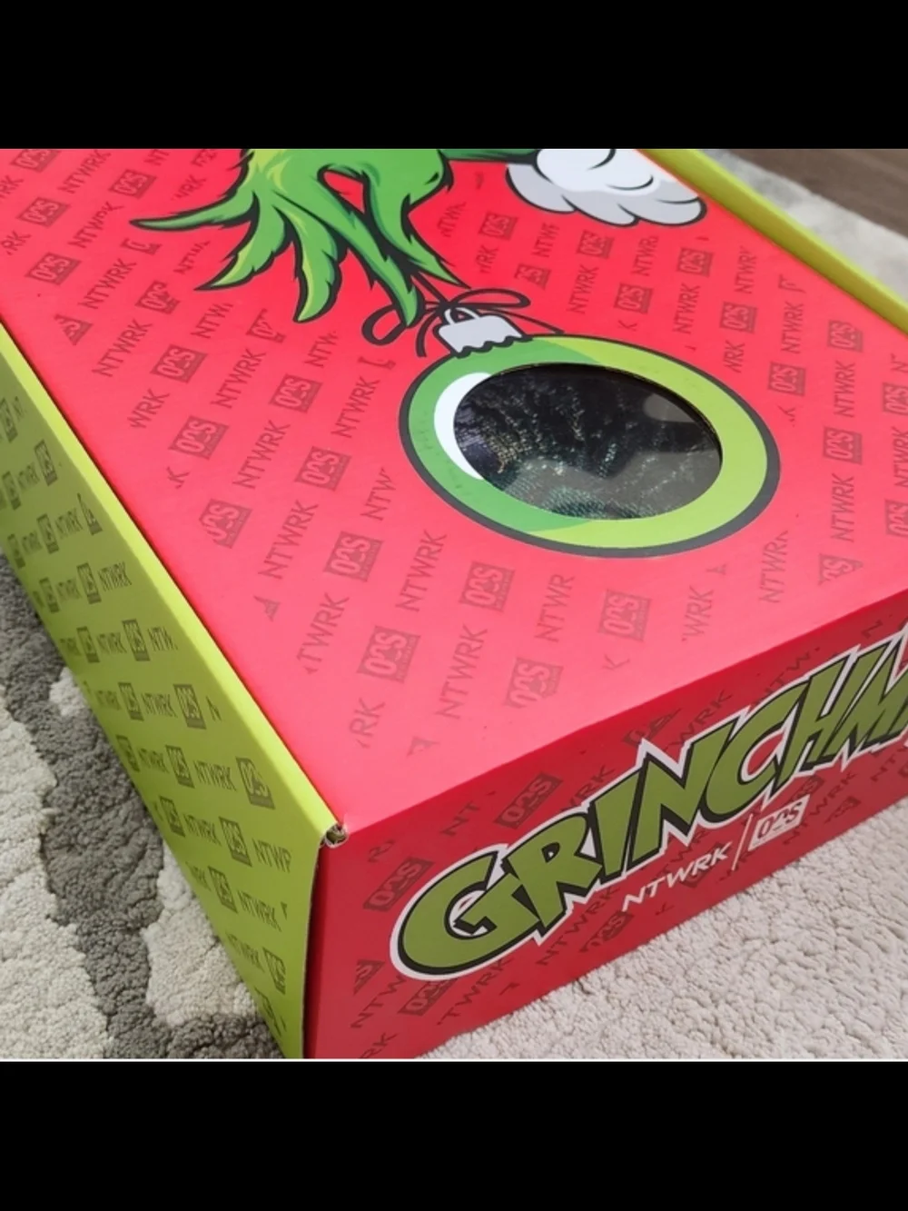 Mamba Snake Throw Blanket 45x60 with Grinchmas Box & Socks